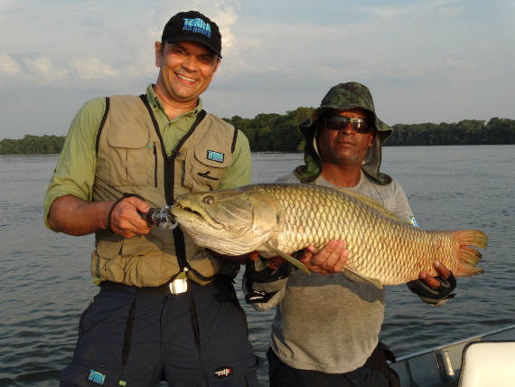 guia de pesca na viagem com pacotes de pesca