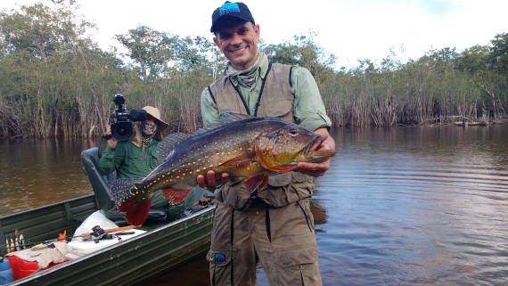 pesca na Amazônia no rio itapara