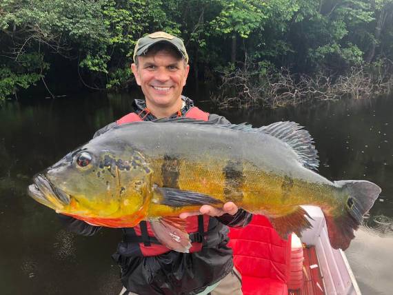 pacotes de pesca de tucunaré-açu da pesca na Amazônia